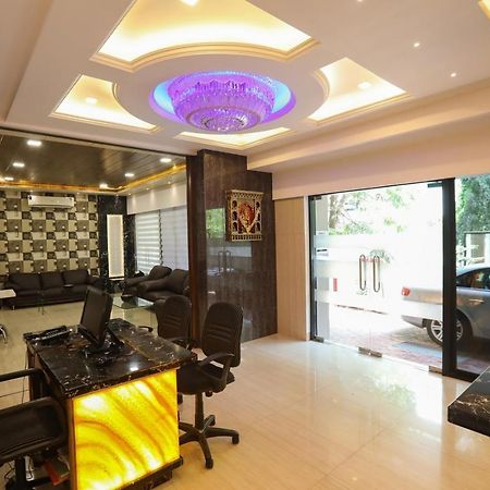Jyoti Dwelling Hotel Мумбай Екстериор снимка