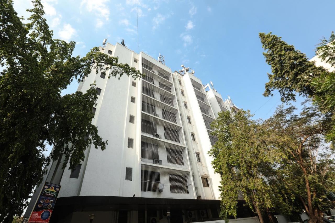 Jyoti Dwelling Hotel Мумбай Екстериор снимка