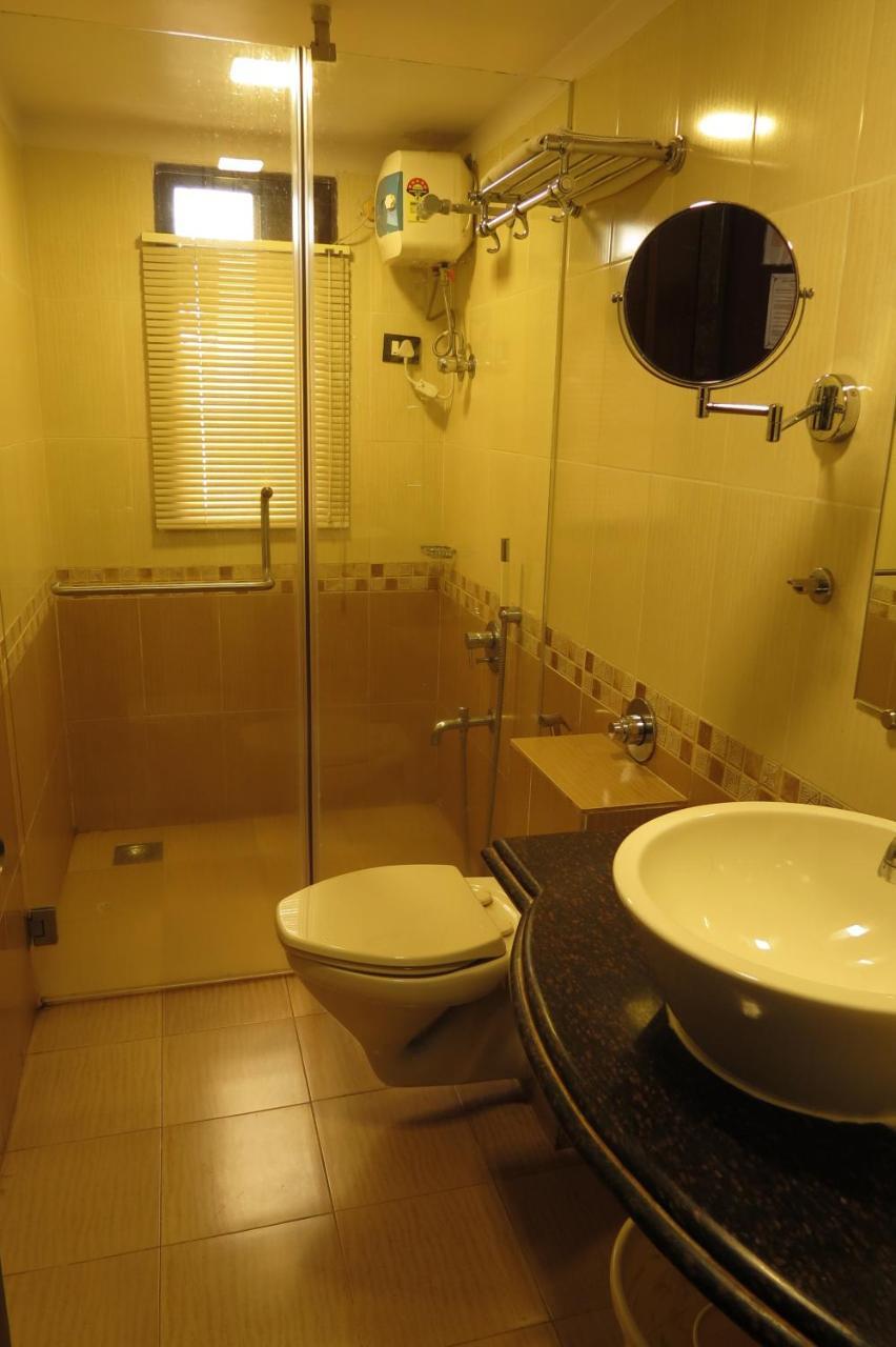 Jyoti Dwelling Hotel Мумбай Екстериор снимка